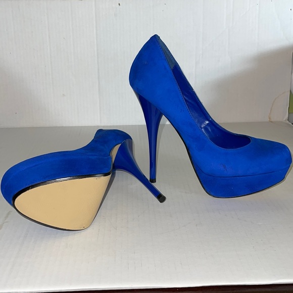 BRAND NEW BAKERS HIGH HEELLS - Picture 1 of 4